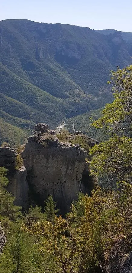 Le Mas Rolland, Piscine Chauffee & Spa - Millau - Gorges Du Tarn Compeyre